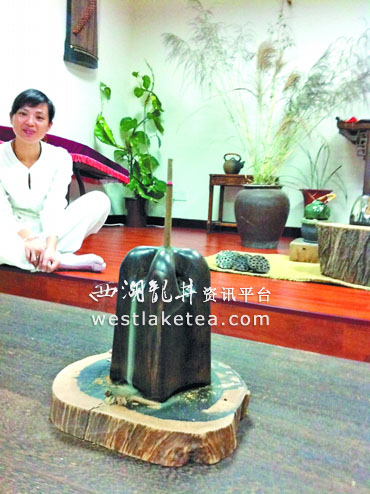 安溪茶艺师唐瑜燕:用“心”表演禅茶