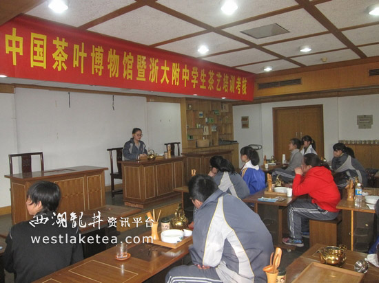 中国博物馆在浙大附中开设中国茶艺选修课